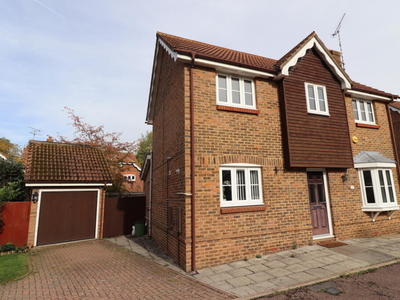 4 bedroom house for rent in Hutton Poplars, CM13