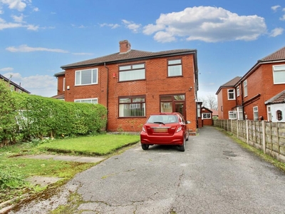 4 bedroom semi-detached house for sale in Butt Hill Avenue, Prestwich, M25