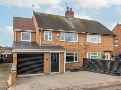 4 bedroom semi-detached house for sale in Rufford Road, Ruddington, Nottingham, NG11