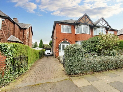 4 bedroom semi-detached house for sale in Scholes Lane, Prestwich, M25