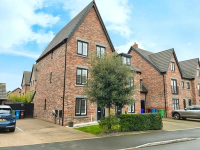4 bedroom semi-detached house for sale in Toddbrook Close, West Didsbury, Manchester, M20