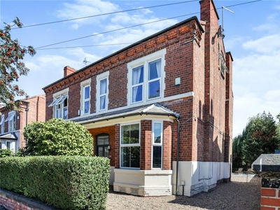 5 bedroom semi-detached house for sale in Henry Road, West Bridgford, Nottingham, NG2