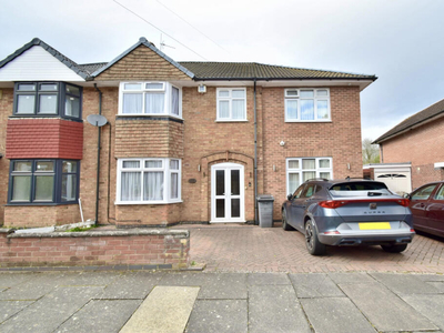 5 bedroom semi-detached house for sale in Wintersdale Road, Evington, Leicester, LE5