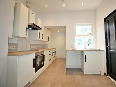 5 bedroom terraced house for sale in Albany Road, Coventry, West Midlands, CV5