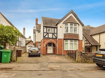 8 bedroom house for sale in Thorncliffe Road, Mapperley Park, Nottingham, NG3