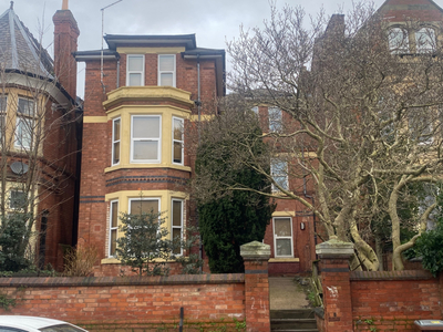 8 bedroom house of multiple occupation for sale in Burns Street, Nottingham, Nottinghamshire, NG7