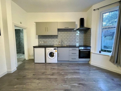Studio apartment for rent in Please apply online only Southbourne, BH6