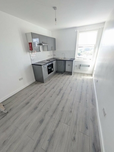 Studio flat for rent in Modern Bedsit - Norfolk Terrace, BN1