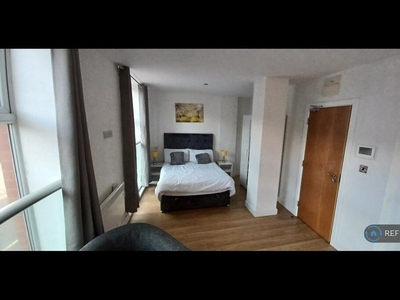 Studio flat for rent in Trinity Point, Stoke-On-Trent, ST1