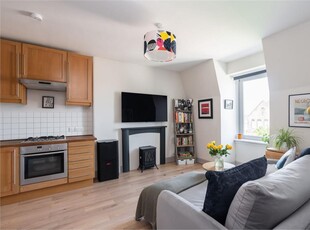 1 bed top floor flat for sale in Leith
