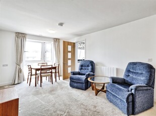 1 Bedroom Retirement Apartment For Sale in Chelmsford, Essex