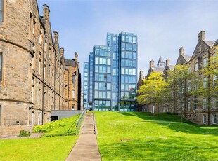 2 bed sixth floor flat for sale in Lauriston
