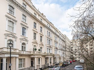 2 bedroom luxury Apartment for sale in Talbot Square, Paddington, London, England