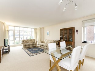 2 bedroom property to let in Abbey Road St. John'S Wood NW8