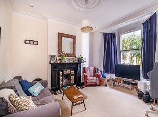 2 bedroom property to let in Rectory Grove, London, SW4