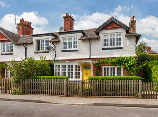 3 bedroom property for sale in Shortfield Common Road, Farnham, GU10