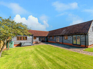 4 Bedroom Country House For Sale