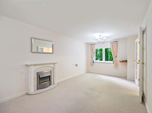 1 Bedroom Retirement Apartment For Sale in Brentwood, Essex
