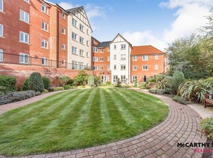 1 Bedroom Retirement Apartment For Sale in Bury St. Edmunds, Suffolk