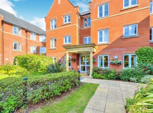 2 Bedroom Retirement Apartment For Sale in Banbury, Oxfordshire