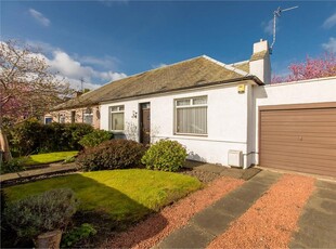 3 bed semi-detached bungalow for sale in Kingsknowe