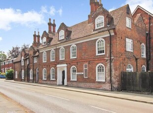 Old Dover Road, Canterbury, 4 Bedroom Apartment