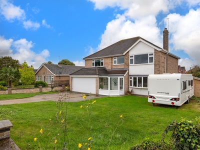 Westcliffe Road, Ruskington, Sleaford, Lincolnshire, NG34 4 bedroom house in Ruskington