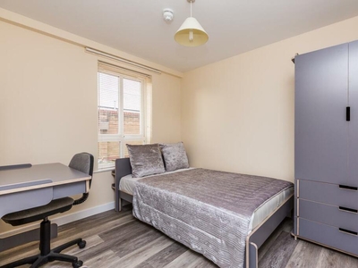 3 bedroom flat for rent in Apt 16, Brayford Court - Student Apartment - 24/25, LN1
