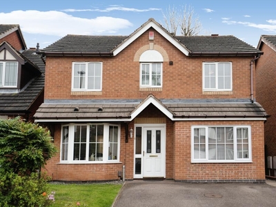 4 bedroom detached house for sale in Allerton Drive, Leicester, LE3