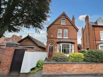 5 bedroom detached house for sale in Clarence Road, Moseley, B13