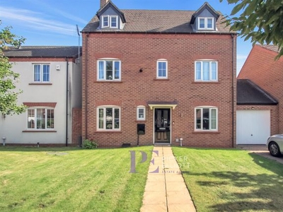 Detached house for sale in Greyhound Croft, Hinckley LE10