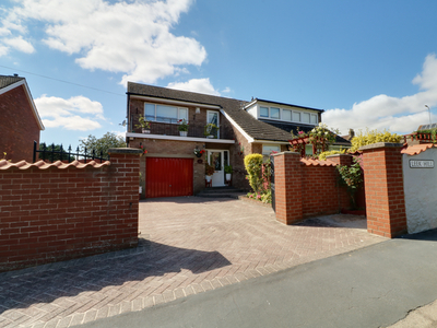 Detached house for sale in Leek Hill, Winterton, Scunthorpe DN15