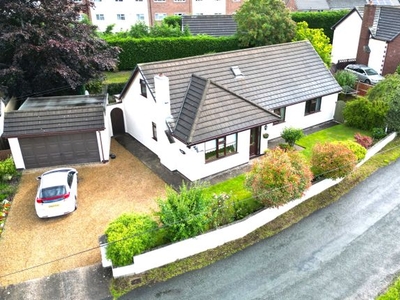 Bungalow for sale in Stryt Y Bydden, New Broughton LL11