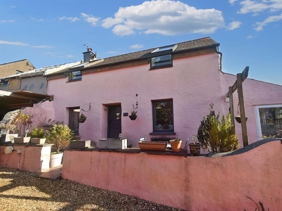 Cottage for sale in St. Florence, Tenby SA70
