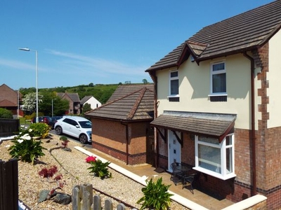 Detached house for sale in 16 Fford Taliesin, Killay, Swansea SA2
