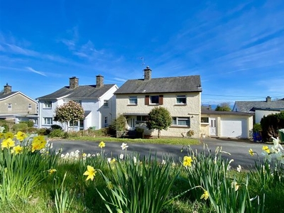 Detached house for sale in Beach Road, Llanbedrog, Pwllheli LL53