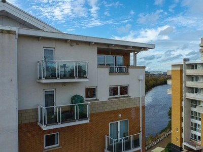 Flat for sale in Penstone Court, Porto House, Century Wharf, Cardiff Bay CF10
