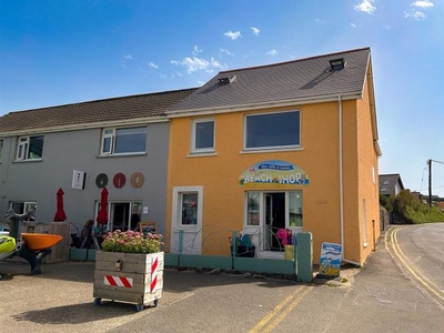 Flat for sale in The Beach Shop, 1 Marine Road, Broad Haven SA62
