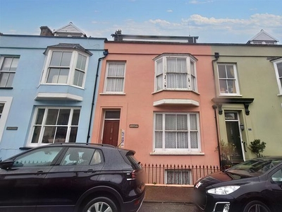 Town house for sale in Picton Road, Tenby SA70