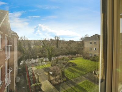 1 bedroom apartment for sale in Booth Court, Handford Road, Ipswich, IP1