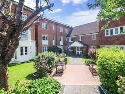 1 bedroom flat for sale in Barton Mill Court, Canterbury, CT2 7JZ, CT2