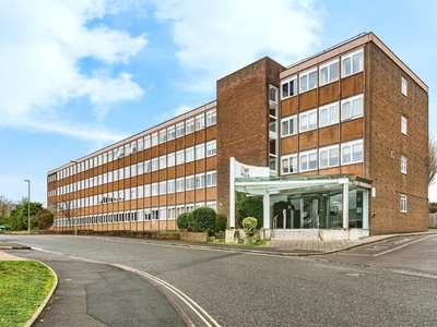 1 bedroom ground floor flat for sale in Wella Road, Basingstoke, RG22