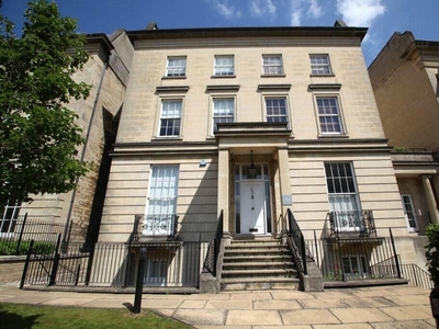 2 bedroom apartment for sale in Alexandra House, 169-171 Kings Road, Reading, Berkshire, RG1