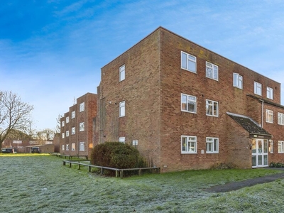 2 bedroom apartment for sale in Escur Close, Portsmouth, PO2