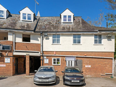 2 Bedroom Apartment For Sale In Stansted, Essex