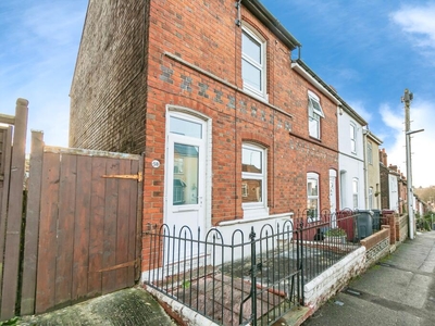 2 bedroom end of terrace house for sale in Alpine Street, Reading, RG1
