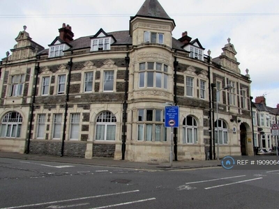 2 bedroom flat for rent in Moorland Road, Cardiff, CF24