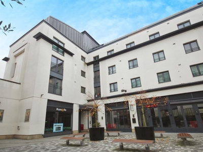 2 bedroom flat for sale in Livery Street, Leamington Spa, CV32