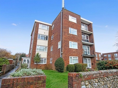 2 bedroom flat for sale in Mora Soomaree Court, Shelley Road, Worthing BN11 4DF, BN11