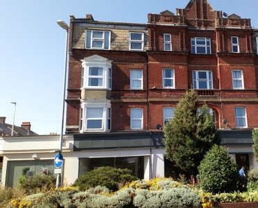 2 bedroom flat for sale in South Street, Eastbourne, BN21